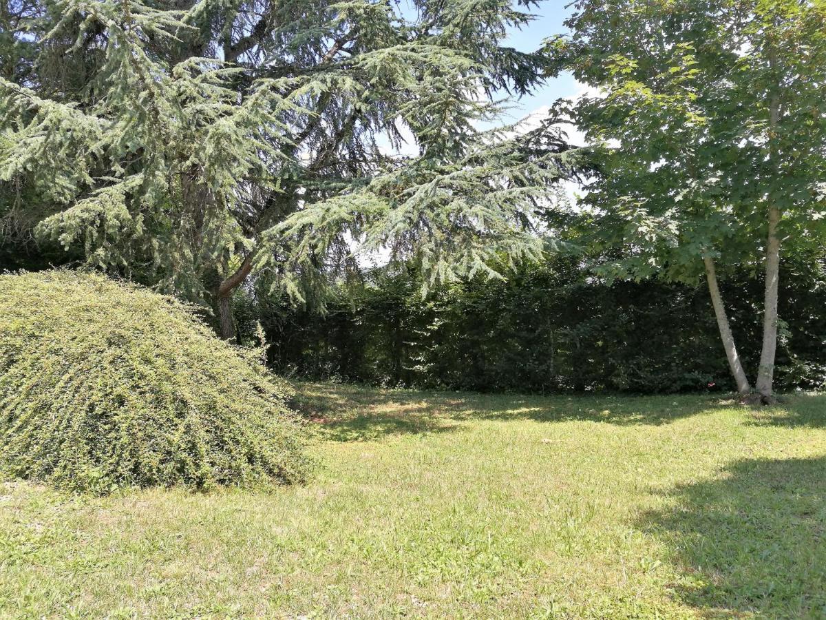 Appartement Douceur en Campagne à Espalion Extérieur photo